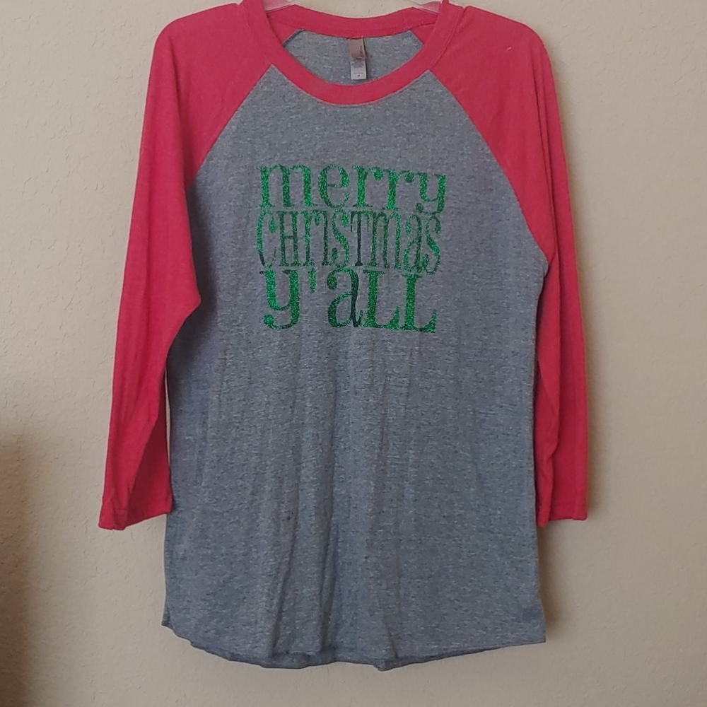 Cute red/gray holiday raglan tee, size M